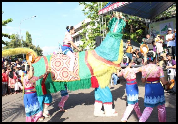 Detail Gambar Warak Ngendok Gambar Wayang Warak Ngendog Nomer 45