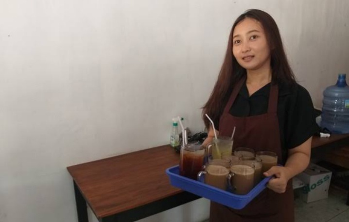 Detail Gambar Warung Kopi Cantik Nomer 17