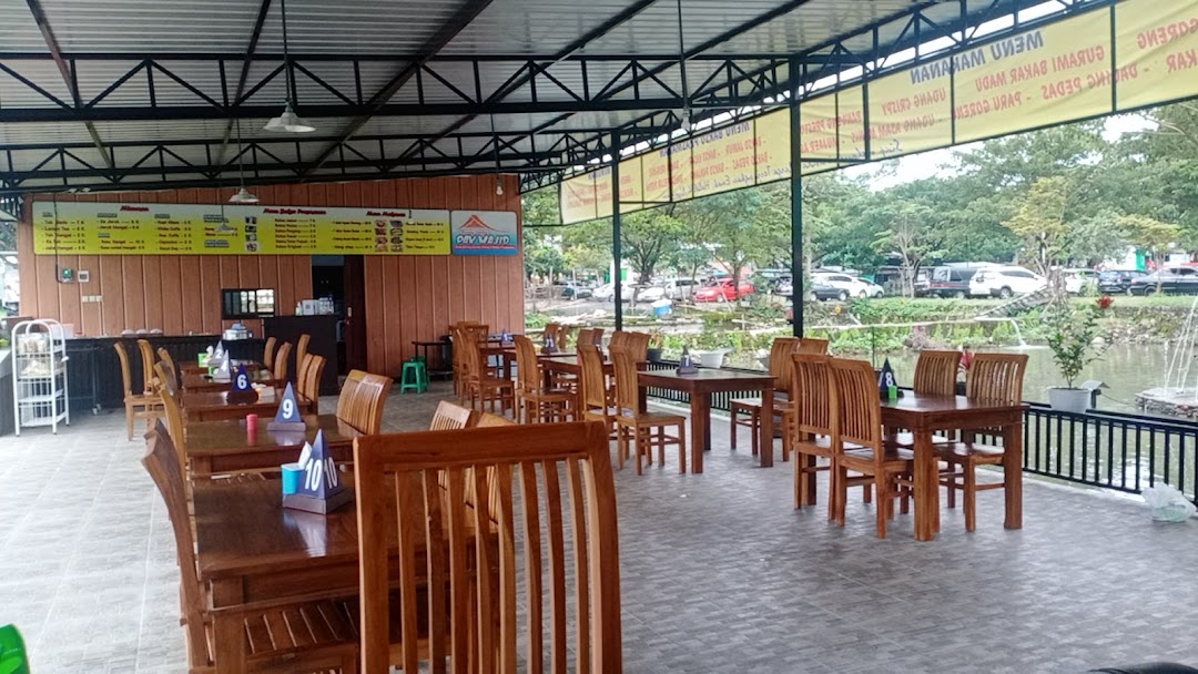 Detail Gambar Warung Lesehan Nomer 14