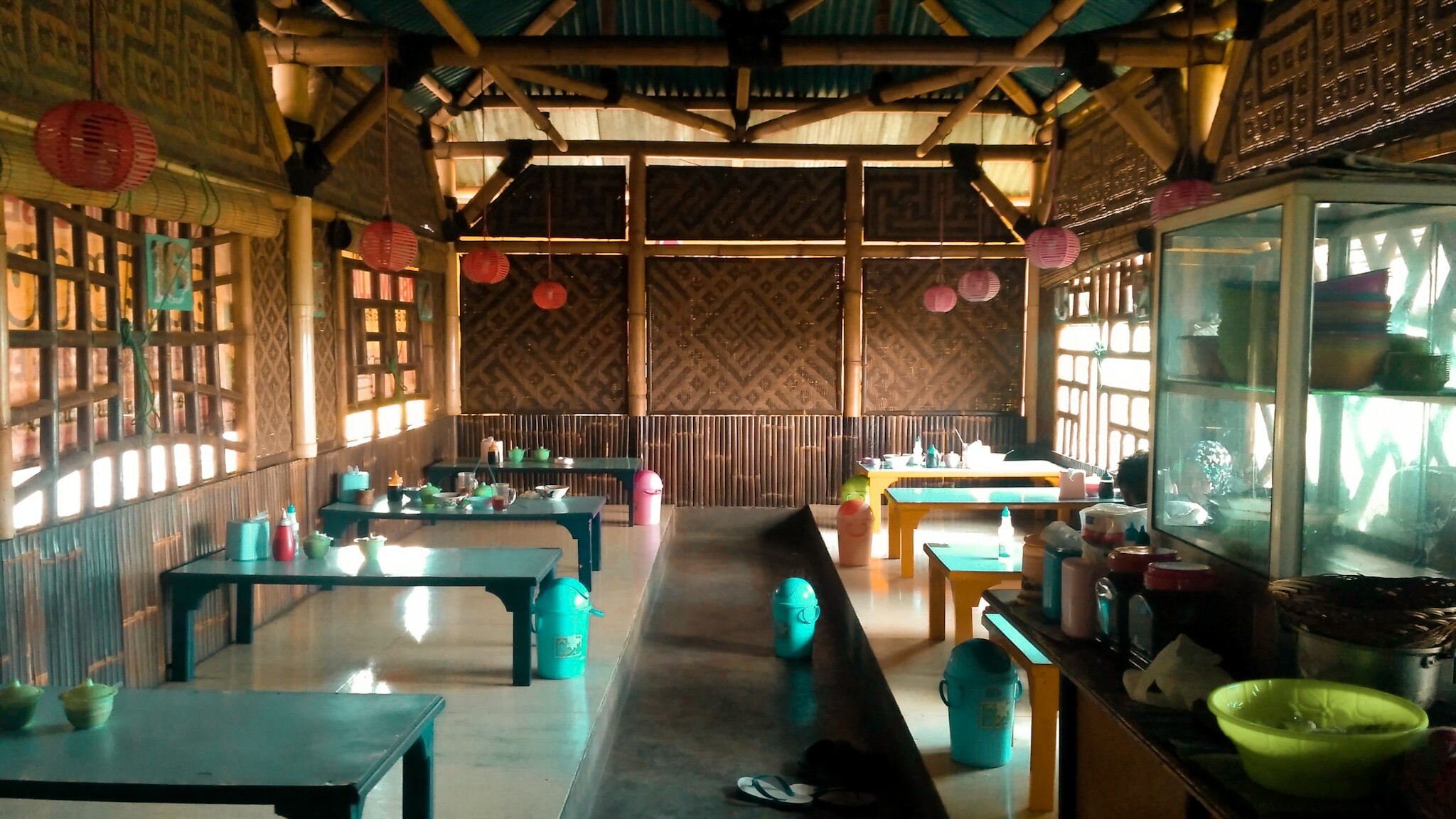 Detail Gambar Warung Sederhana Dari Bambu Nomer 35