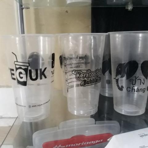 Detail Desain Cup Minuman Unik Nomer 39