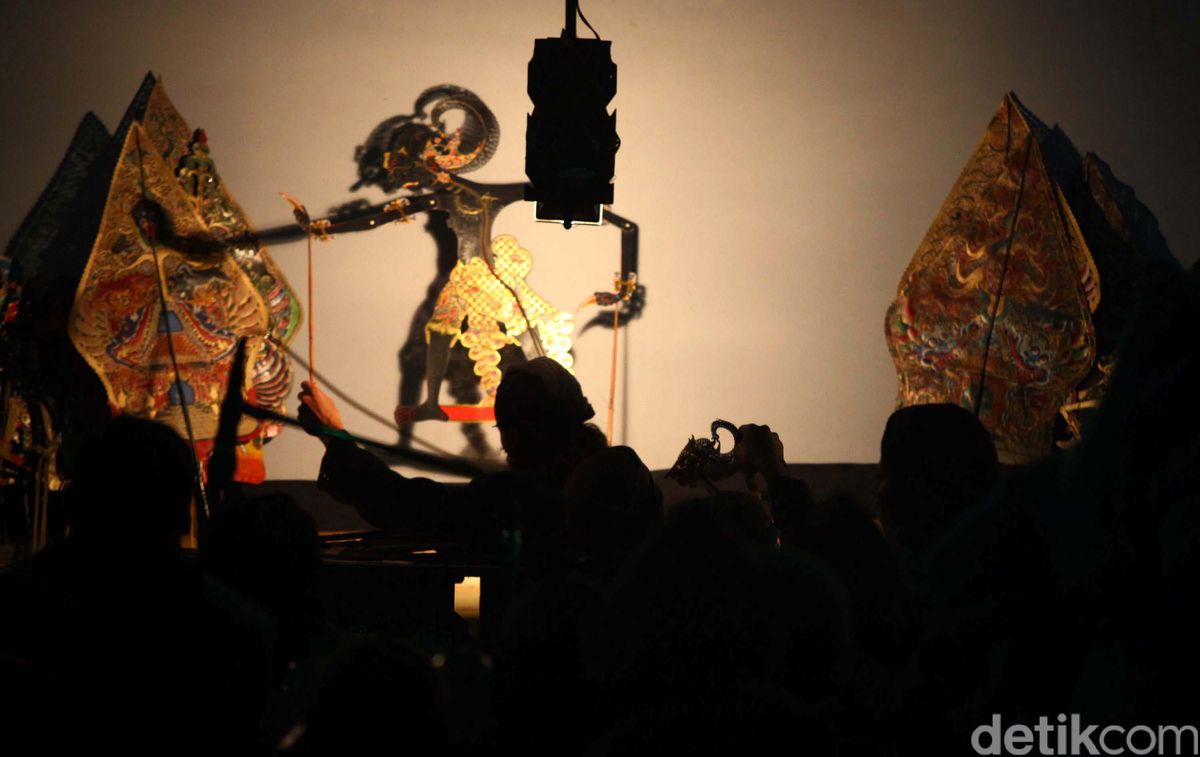 Detail Gambar Wayang Dan Senjata Tradisional Nomer 28