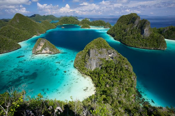 Detail Gambar Wisata Alam Di Raja Ampat Nomer 11