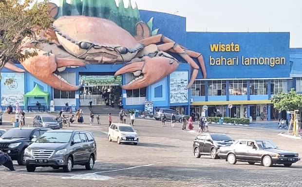 Detail Gambar Wisata Bahari Lamongan Nomer 3