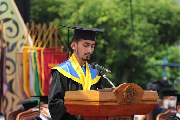 Detail Gambar Wisuda Lucu Nomer 17