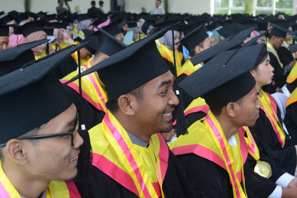 Detail Gambar Wisuda Sarjana Nomer 14