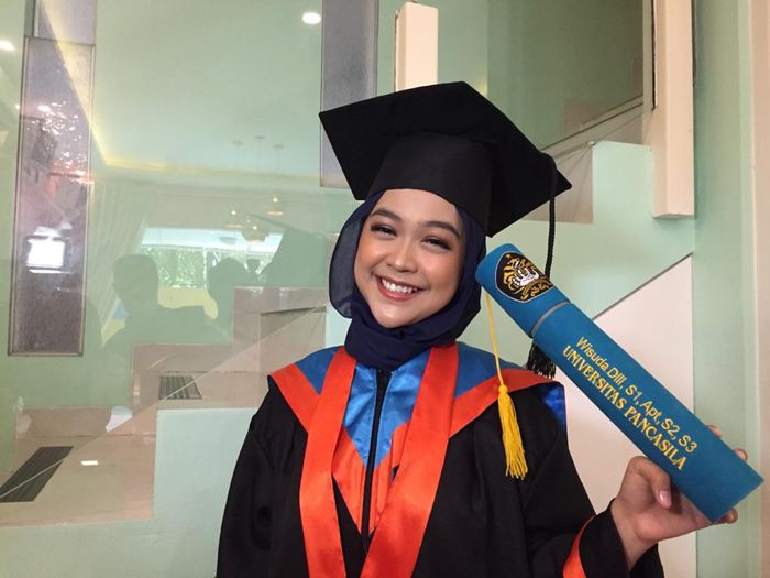 Detail Gambar Wisuda Sarjana Nomer 16