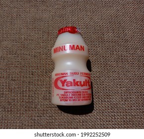 Detail Gambar Yakult Indonesia Nomer 43