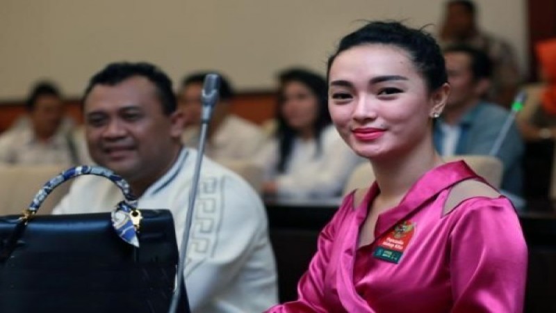 Detail Gambar Zaskia Gotik Duta Pancasila Nomer 20