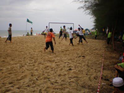 Detail Game Sepak Bola Pantai Nomer 25