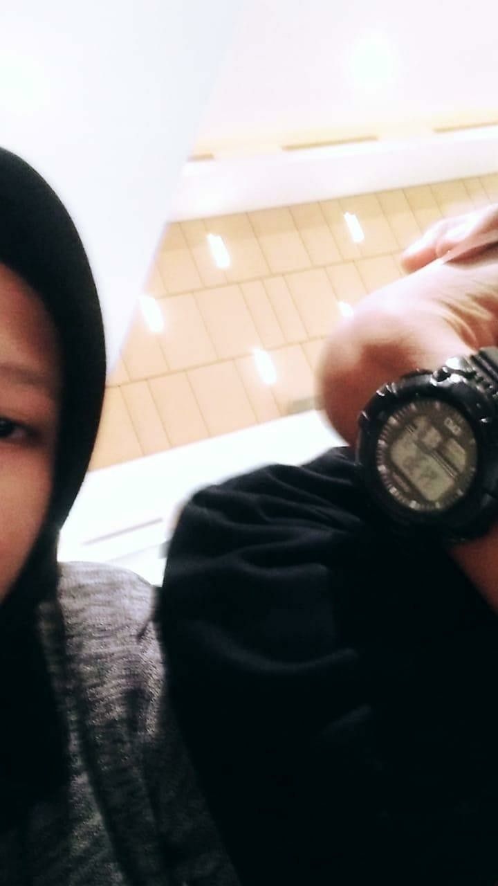 Detail Gandengan Tangan Dengan Pacar Nomer 44
