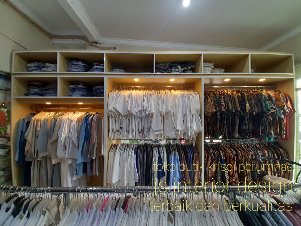 Detail Gantungan Baju Butik Nomer 7