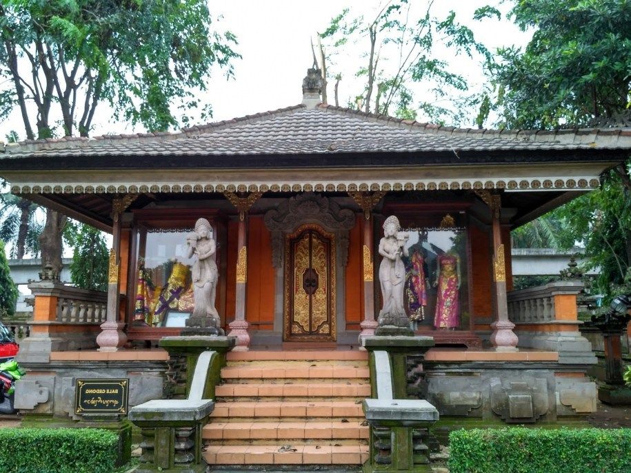 Detail Gapura Rumah Bali Nomer 8