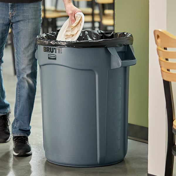 Detail Garbage Can Image Nomer 37