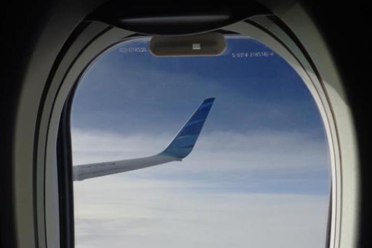 Detail Garuda Indonesia Gambar Pesawat Di Kursi Nomer 36