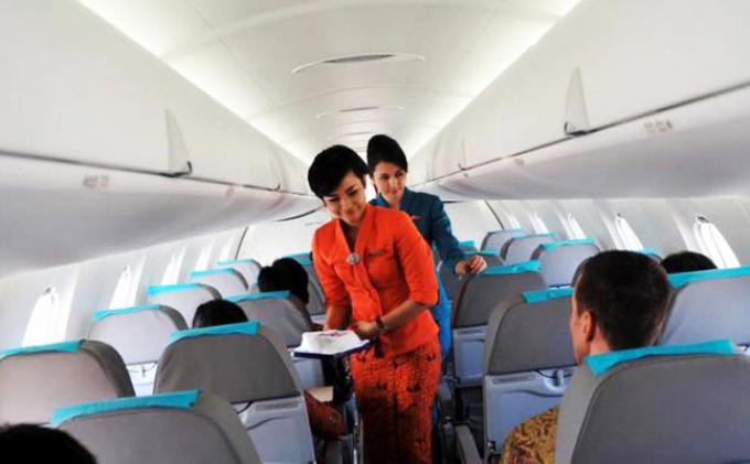 Detail Garuda Indonesia Gambar Pesawat Di Kursi Nomer 40