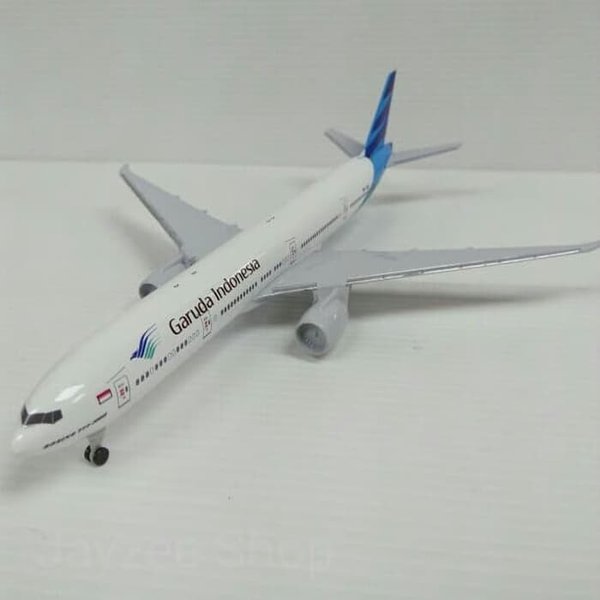 Detail Garuda Indonesia Gambar Pesawat Mainan Nomer 3