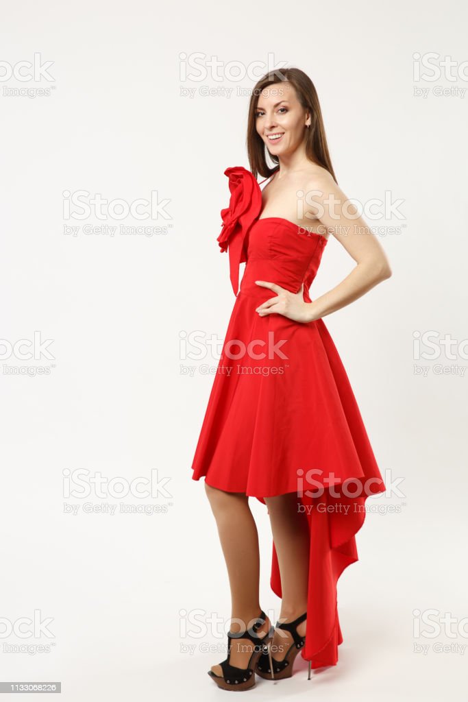Detail Gaun Merah Panjang Nomer 38