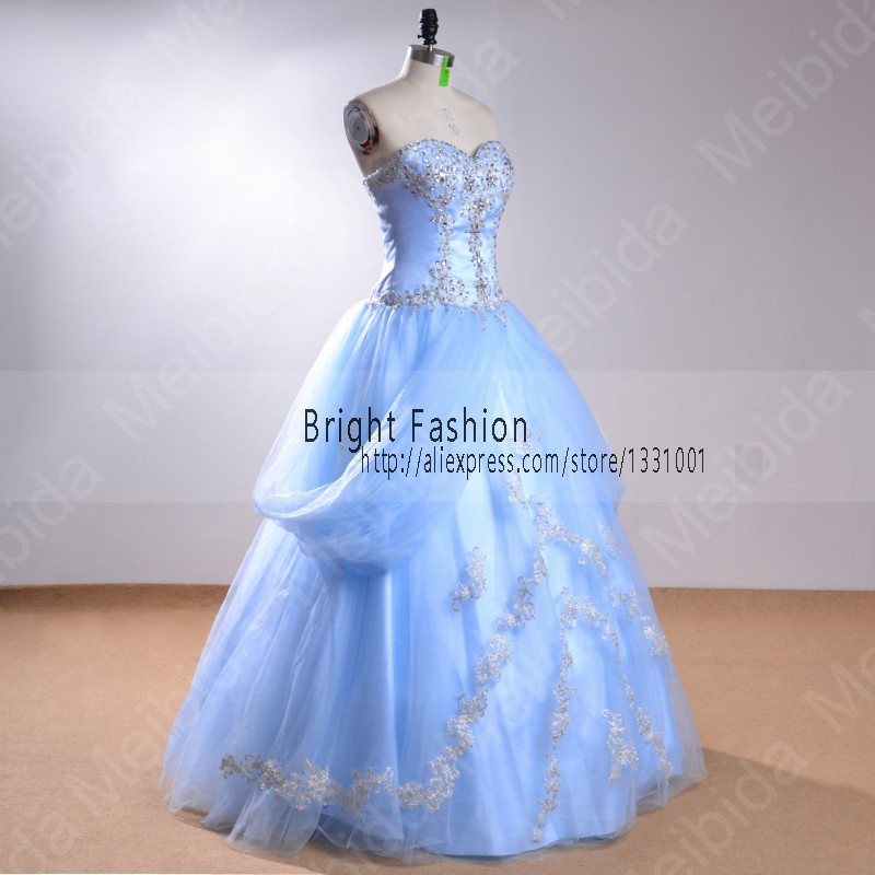 Detail Gaun Pengantin Biru Langit Nomer 49