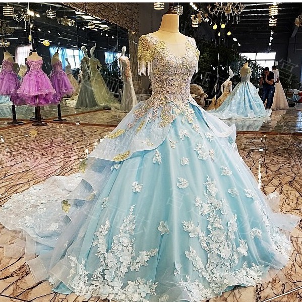 Detail Gaun Pengantin Biru Langit Nomer 53