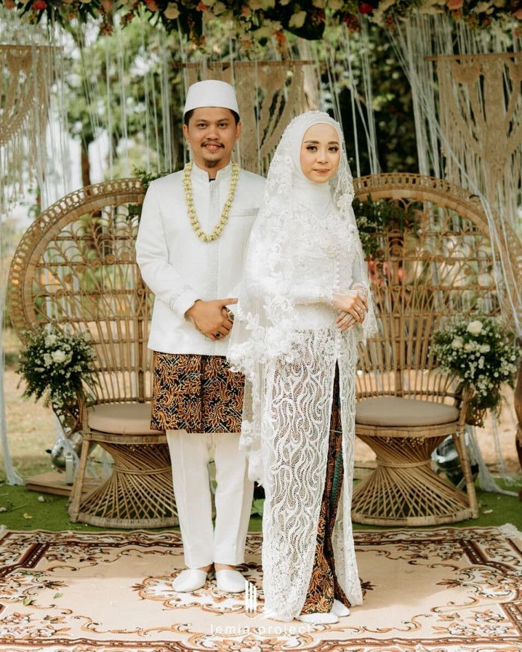 Detail Gaun Pengantin Islami Nomer 28