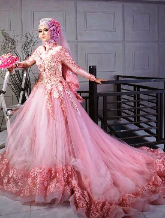 Gaun Pengantin Muslimah Modern Warna Pink - KibrisPDR