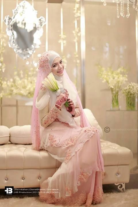 Detail Gaun Pengantin Muslimah Modern Warna Pink Nomer 18