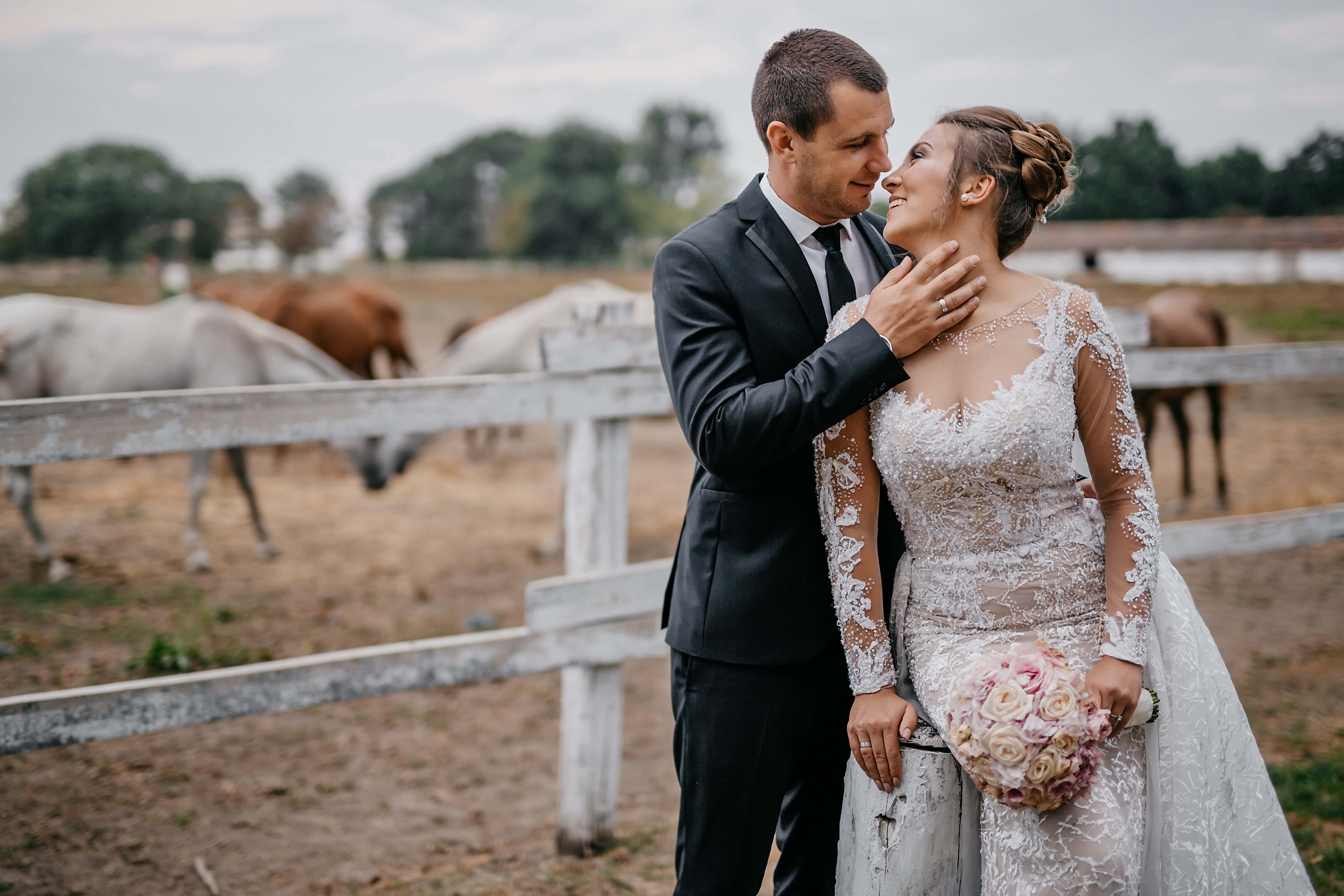 Detail Gaun Pengantin Pria Dan Wanita Nomer 51