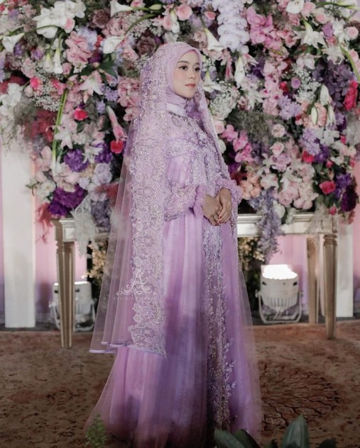 Detail Gaun Pengantin Ungu Lavender Nomer 29