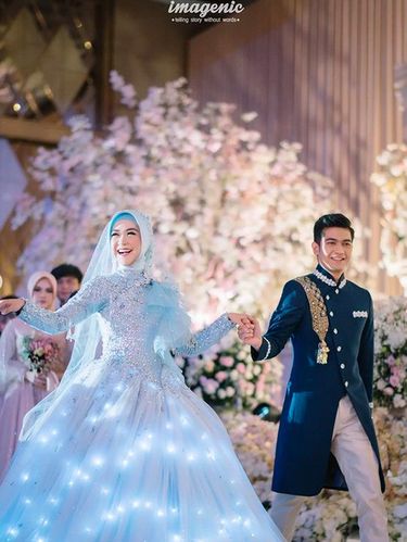 Detail Gaun Pernikahan Warna Hitam Nomer 31