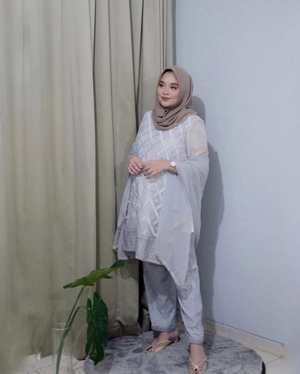 Detail Gaun Pesta Ibu Hamil Muslimah Nomer 24