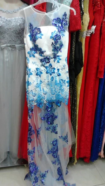 Detail Gaun Putih Biru Nomer 46