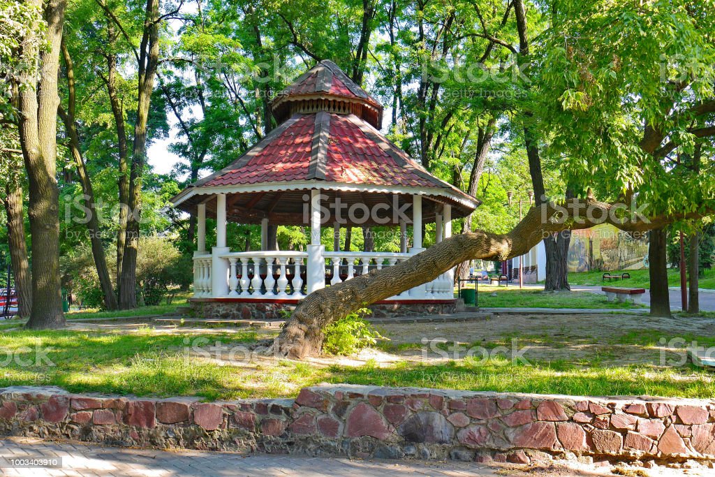 Detail Gazebo Atap Miring Nomer 16