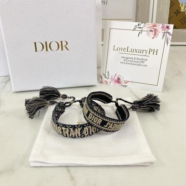 Detail Gelang Christian Dior Nomer 29