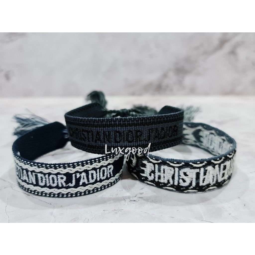 Detail Gelang Christian Dior Nomer 39