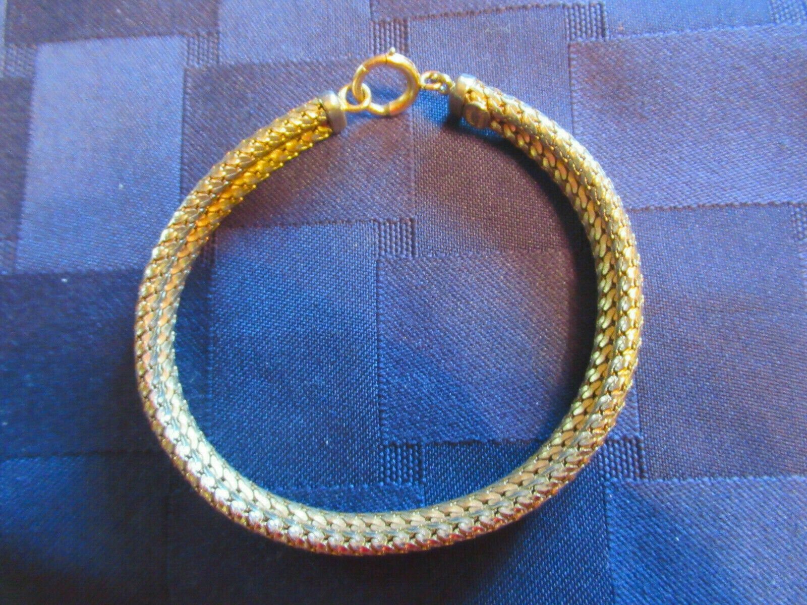 Detail Gelang Christian Dior Nomer 46