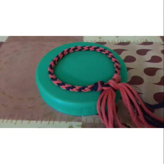 Detail Gelang Dari Benang Jahit Nomer 51