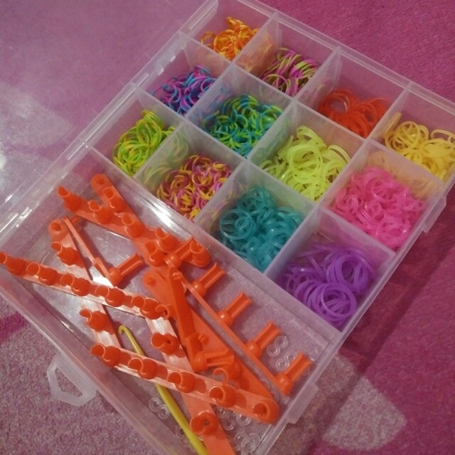 Detail Gelang Karet Warna Warni Nomer 23