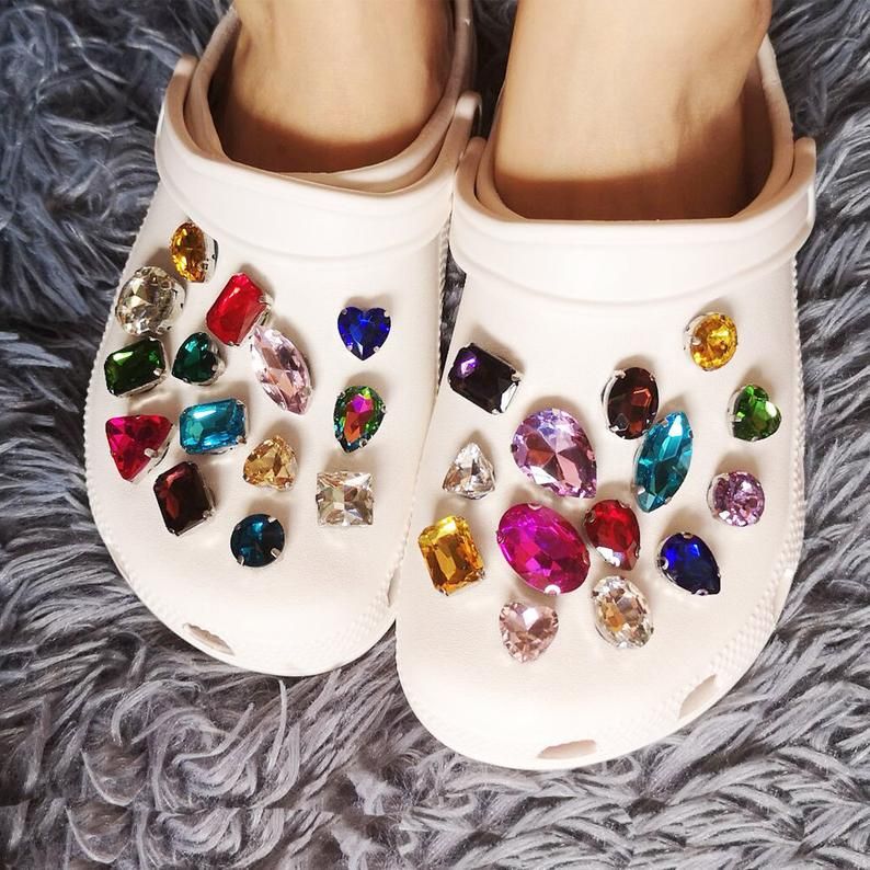 Detail Gems For Crocs Nomer 42