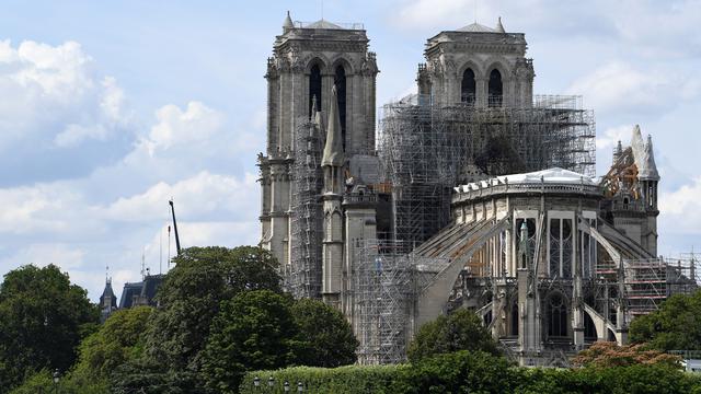 Detail Gereja Katedral Paris Nomer 14