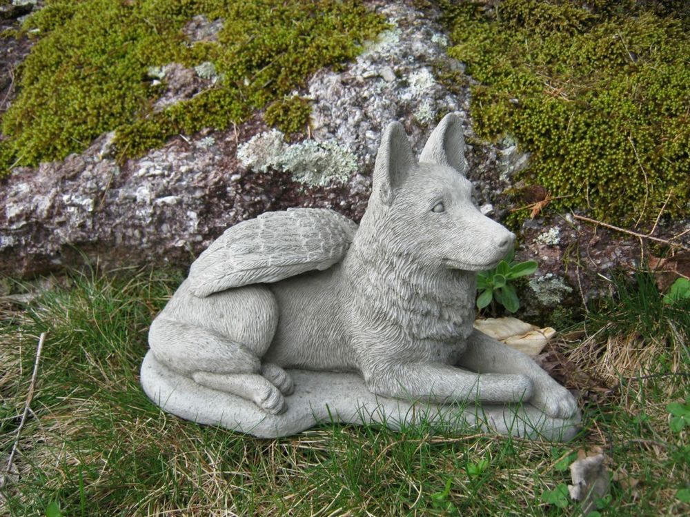 Detail German Shepherd Angel Statue Nomer 23