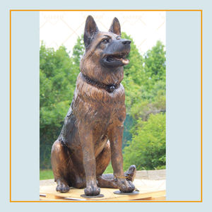 Detail German Shepherd Statue With Wings Nomer 38