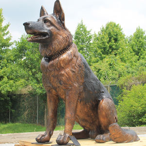 Detail German Shepherd Statue With Wings Nomer 47