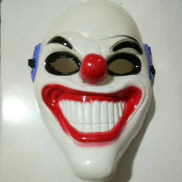 Detail Anonymous Badut Nomer 23