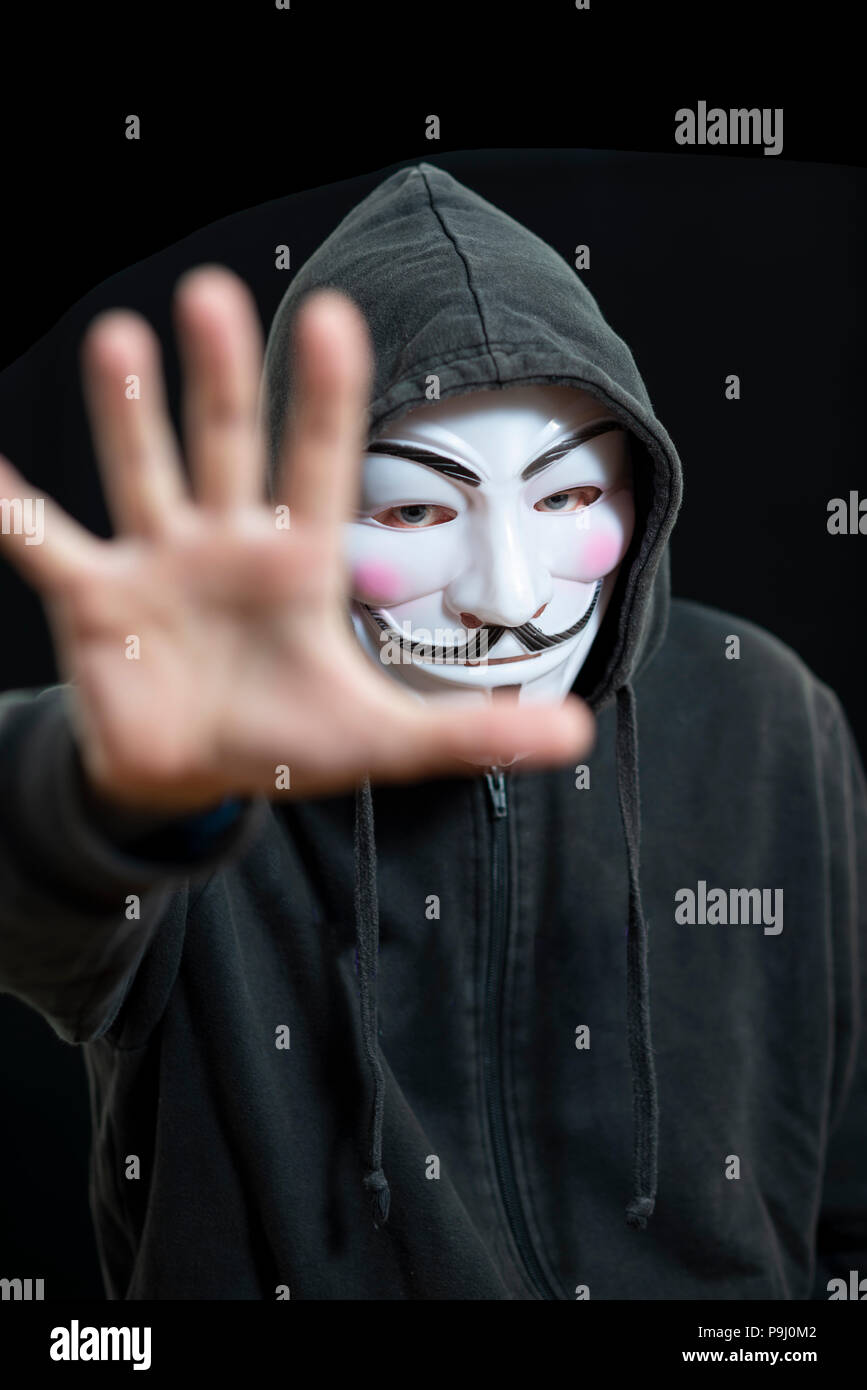 Detail Anonymous Maks Nomer 38
