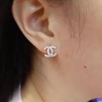 Detail Anting Chanel Emas Kuning Nomer 19