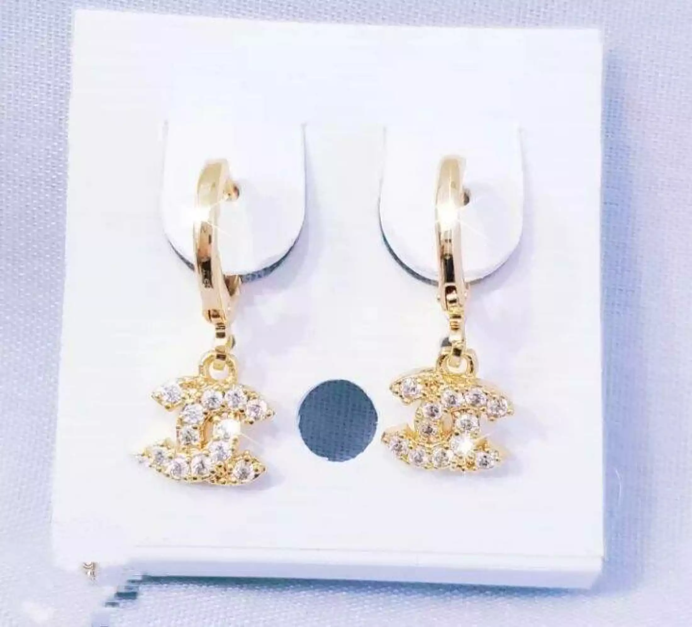 Detail Anting Emas Channel Nomer 23