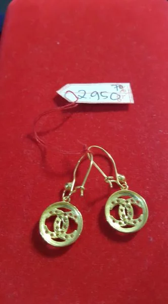 Detail Anting Emas Channel Nomer 37