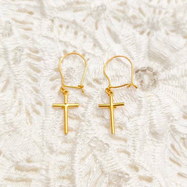 Anting Salib Emas - KibrisPDR