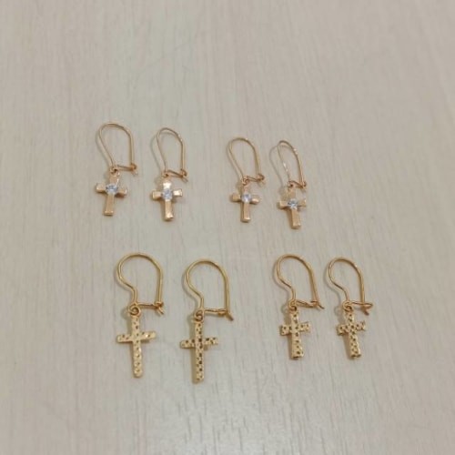 Detail Anting Salib Emas Nomer 9